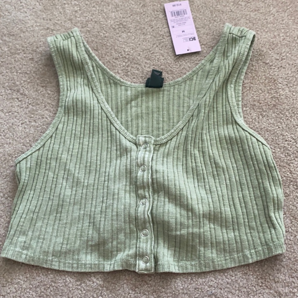 Green crop top